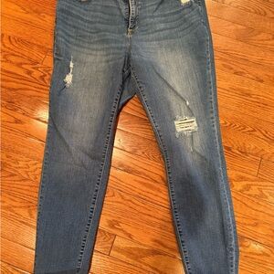 Ava & Viv Light Blue Denim Jeans size 16
High rise skinny jeans